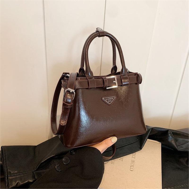 2024 Vintage Chic Handbag - Versatile Autumn/Winter Crossbody & Shoulder Bag 5-inch коричневый
2024 Vintage Chic Handbag - Versatile Autumn/Winter Crossbody & Shoulder Bag 5-inch коричневый