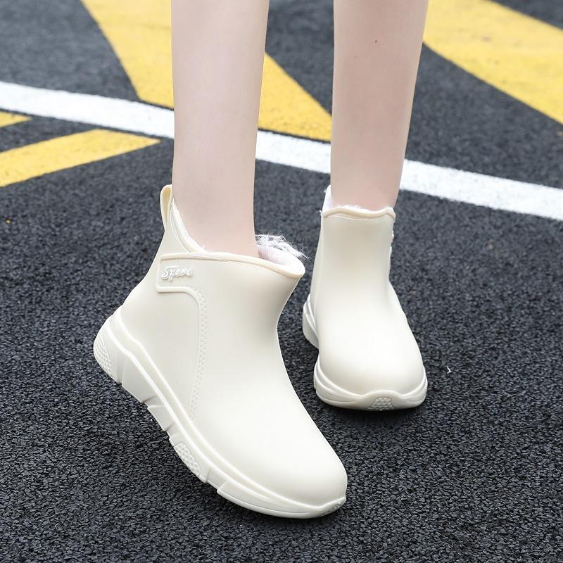 Новые женские средние резиновые сапоги женские нескользящие резиновые сапоги водонепроницаемые легкие резиновые сапоги 40
Новые женские средние резиновые сапоги женские нескользящие резиновые сапоги водонепроницаемые легкие резиновые сапоги 40