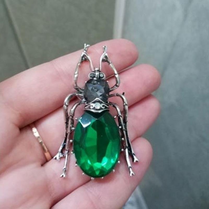 Crystal Beetle Brooches for Women Fashion Vintage Bug Brooch Pin Insect Jewelry Good Gift
Crystal Beetle Brooches for Women Fashion Vintage Bug Brooch Pin Insect Jewelry Good Gift