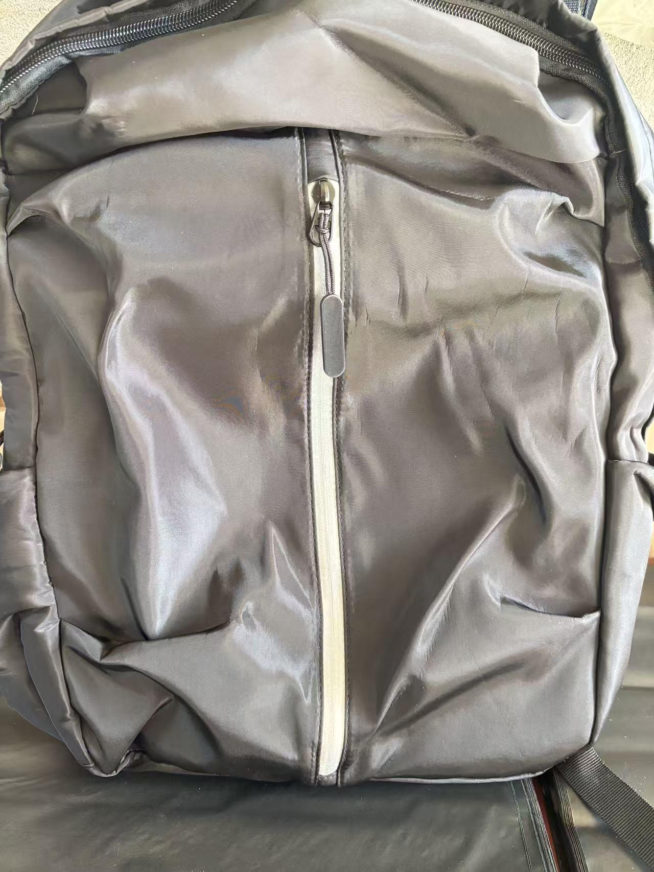 Men s Waterproof Large Capacity Double Shoulder Backpack for Commuting or School
Men s Waterproof Large Capacity Double Shoulder Backpack for Commuting or School