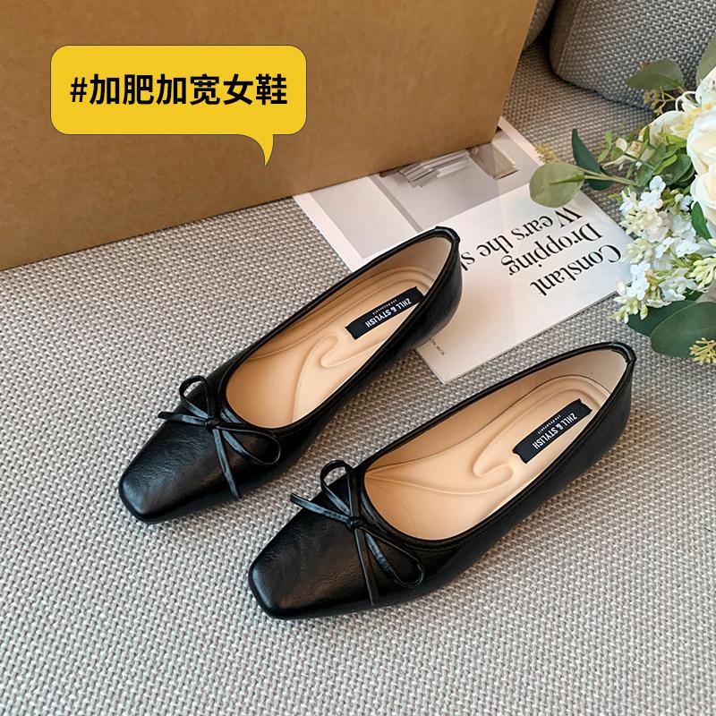 Bow lowheeled single shoes, natural lightmouth small red shoes, plus fat and wide largesize women s shoes 45 чорний
Bow lowheeled single shoes, natural lightmouth small red shoes, plus fat and wide largesize women s shoes 45 чорний