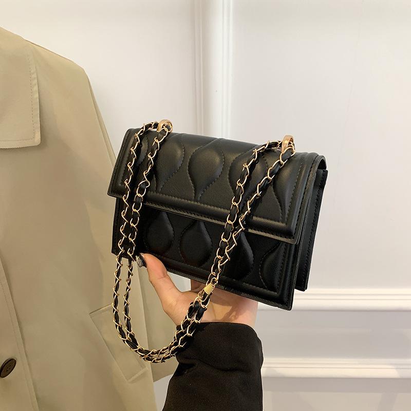 2024 новая маленькая квадратная сумка женская в иностранном стиле повседневная сумка через плечо модная и простая клетчатая цепочка подмышечная сумка чёрный