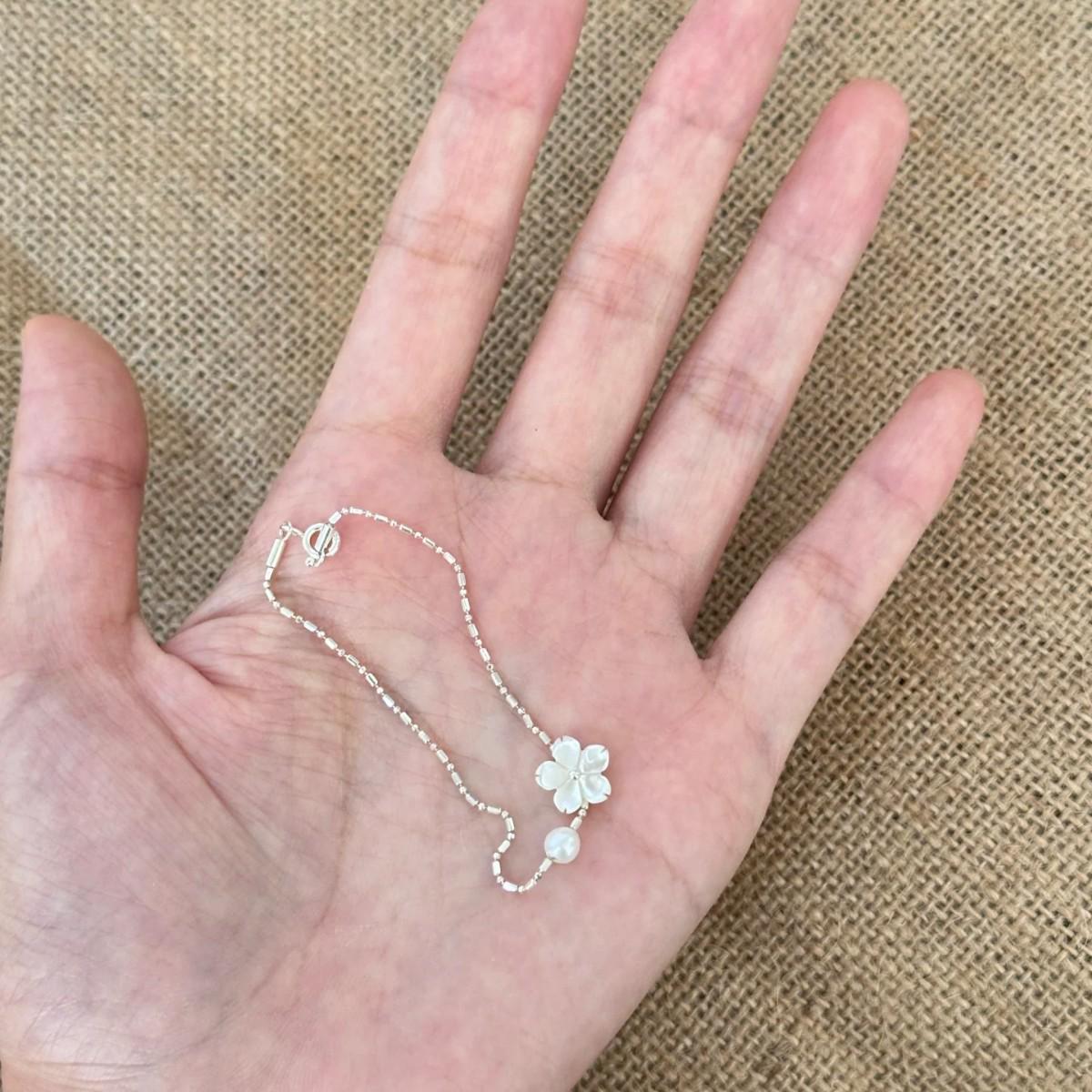 S925 Sterling Silver Chinese Style Delicate Floral Bracelet - Women s Luxury, Exquisite Niche Accessory 925 Silver
S925 Sterling Silver Chinese Style Delicate Floral Bracelet - Women s Luxury, Exquisite Niche Accessory 925 Silver
