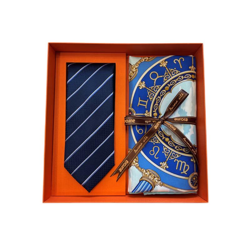 Набор шелковых шарфов и галстуков Aurora из шелка тутового дерева
Набор шелковых шарфов и галстуков Aurora из шелка тутового дерева