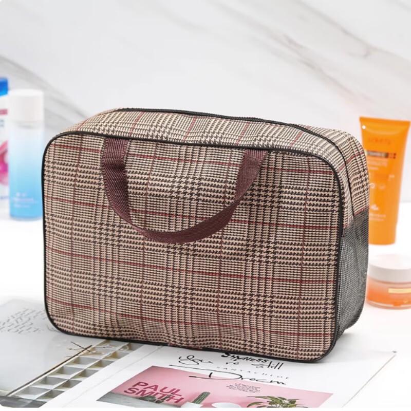 Yu Long Foldable 8-Piece Travel Wash Bag Set
Yu Long Foldable 8-Piece Travel Wash Bag Set