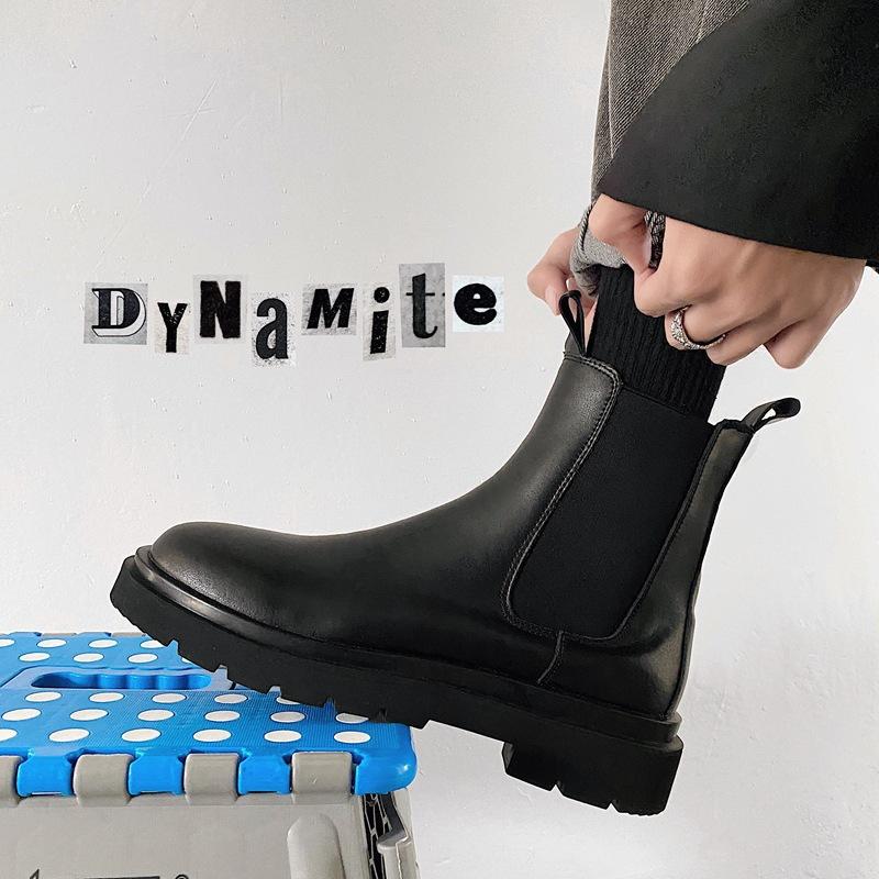 British Martin boots men s trendy retro Chelsea men s boots medium help 2025 winter men s shoes tooling high-top leather shoes men 39
British Martin boots men s trendy retro Chelsea men s boots medium help 2025 winter men s shoes tooling high-top leather shoes men 39