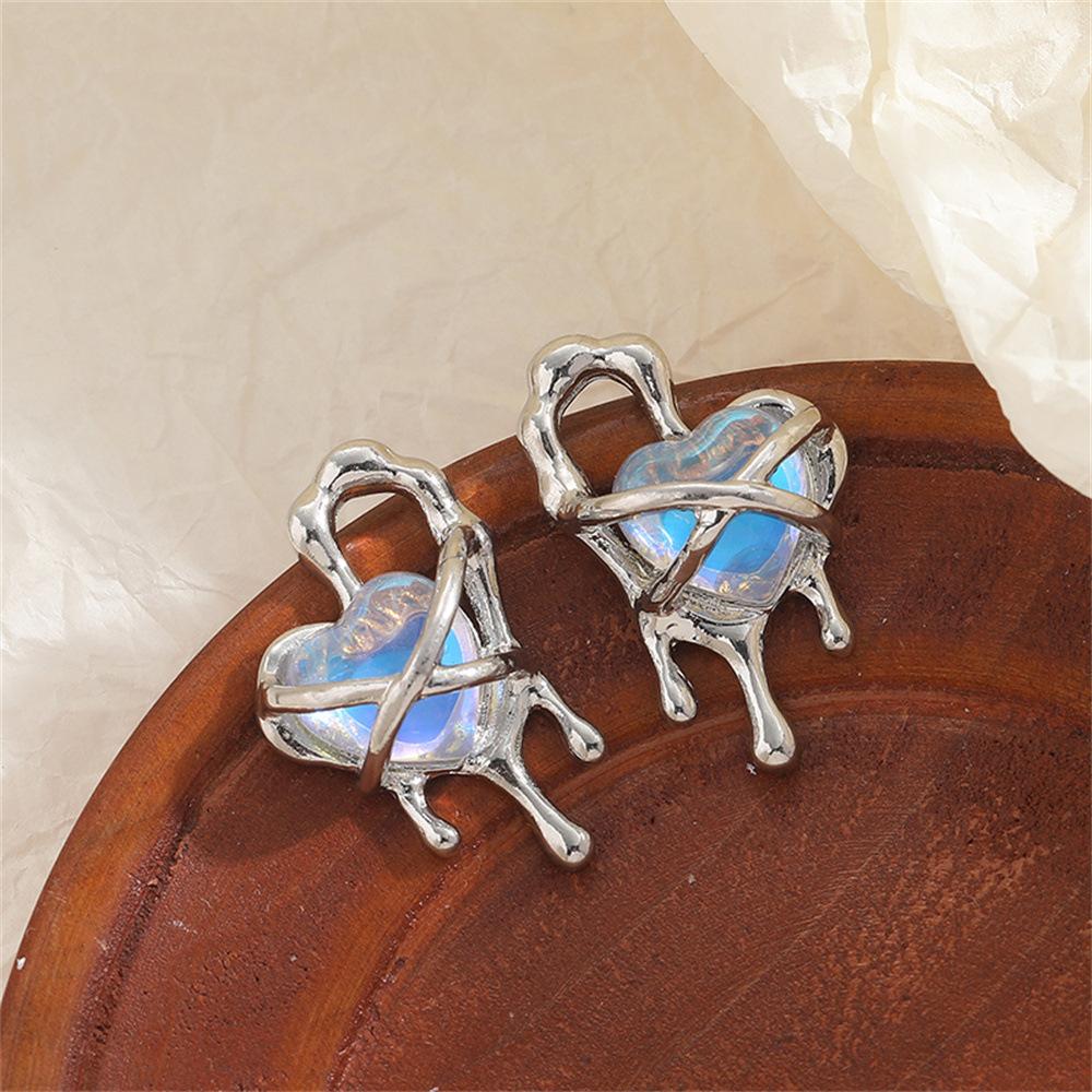 Winding Hollow Heart Stud Earrings Korean New Sweet Women s Small Earrings Cool Stuff Party Ear Accessories pendientes mujer
Winding Hollow Heart Stud Earrings Korean New Sweet Women s Small Earrings Cool Stuff Party Ear Accessories pendientes mujer