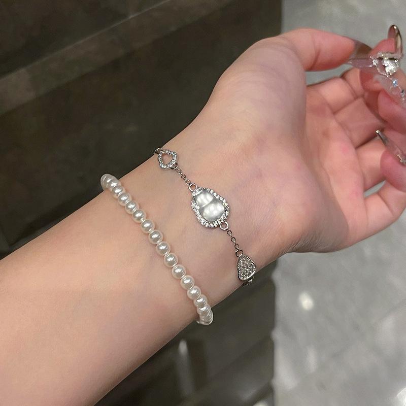 2025 new zircon resin gourd bracelet high-end light luxury bracelet fashion versatile jewelry women
2025 new zircon resin gourd bracelet high-end light luxury bracelet fashion versatile jewelry women