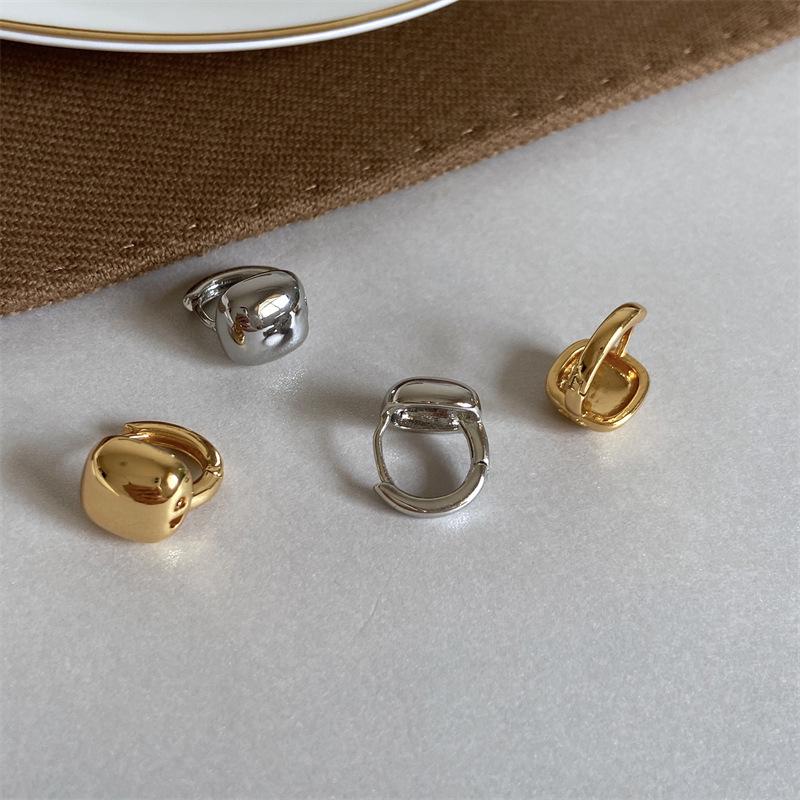 Gold-Plated Geometric Ear Cuffs - Minimalist European & American Style, Smooth Finish. Perfect Texture, Perfect Choice!
Gold-Plated Geometric Ear Cuffs - Minimalist European & American Style, Smooth Finish. Perfect Texture, Perfect Choice!