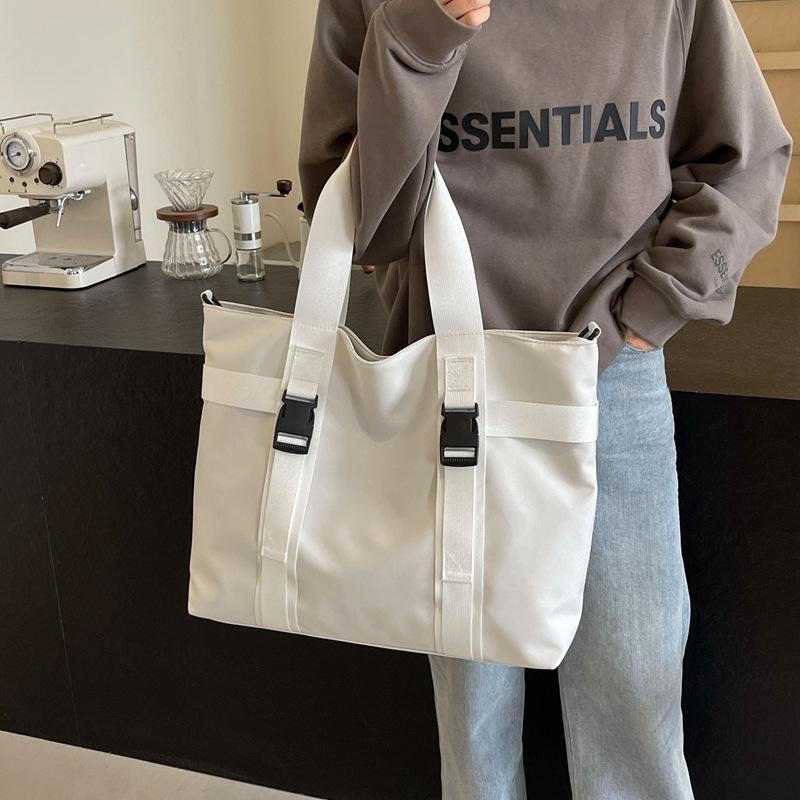 Large capacity canvas tote bag short business trip storage messenger bag outdoor leisure travel portable shoulder bag білий
Large capacity canvas tote bag short business trip storage messenger bag outdoor leisure travel portable shoulder bag білий