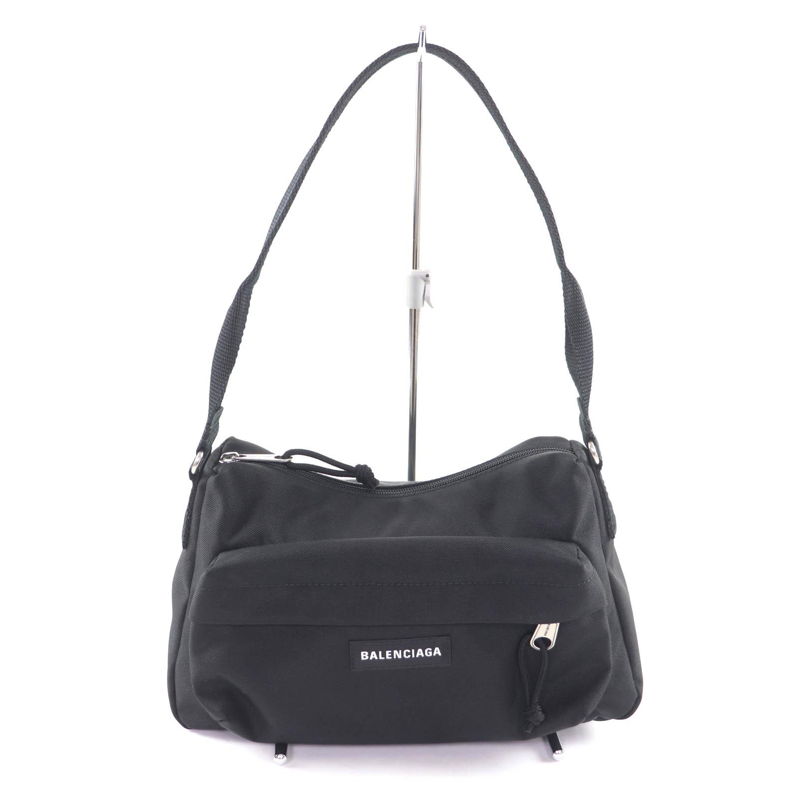 Excellent BALENCIAGA Shoulder Bag black Nylon Women 787574 Used
Excellent BALENCIAGA Shoulder Bag black Nylon Women 787574 Used
