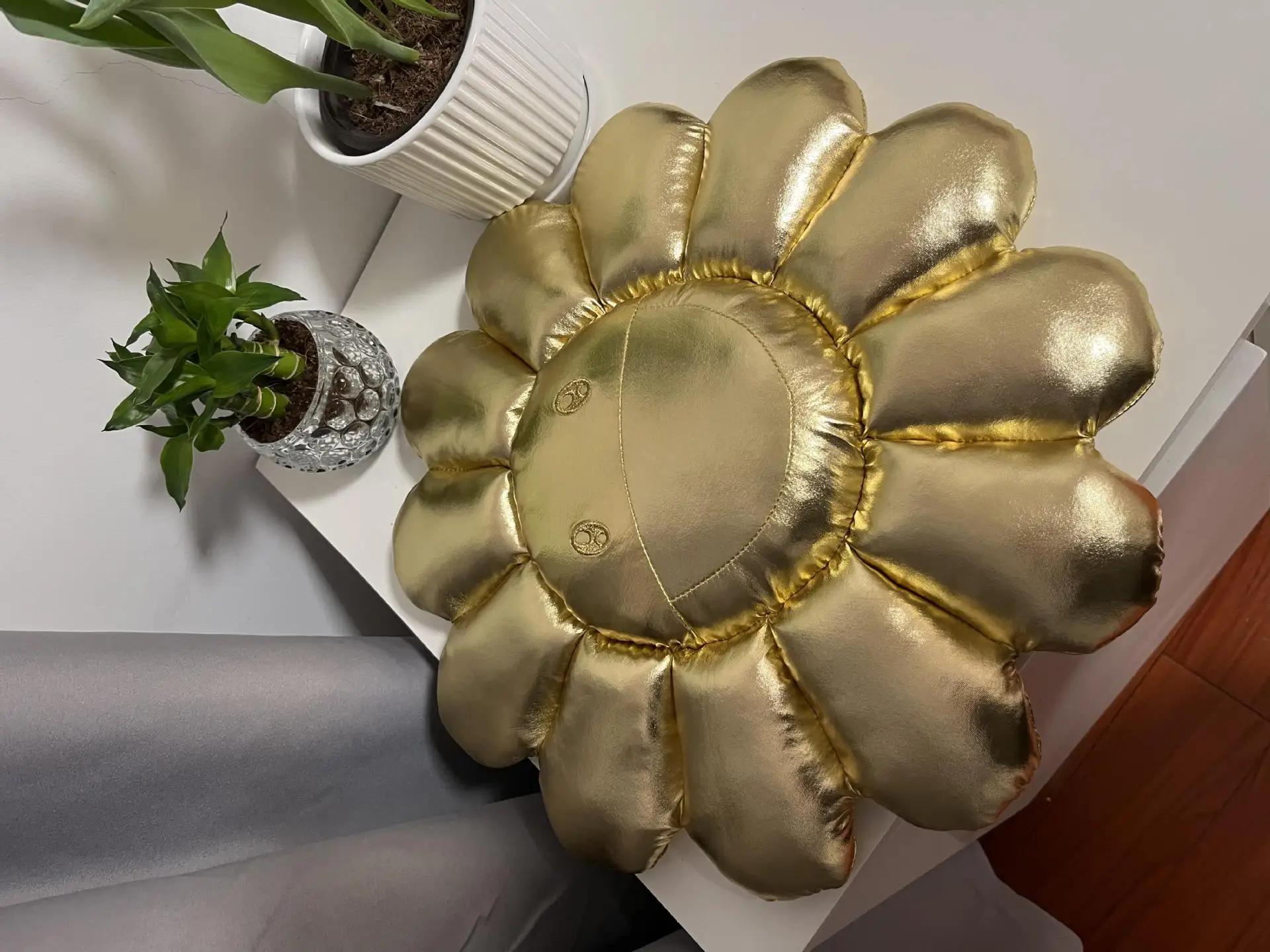1pc Silver Sunflower Cushion Leather Texture Mat for Bedroom Living Room Cute Smile Pillow Office Cushion Home Decor 40x40cm золотой
1pc Silver Sunflower Cushion Leather Texture Mat for Bedroom Living Room Cute Smile Pillow Office Cushion Home Decor 40x40cm золотой