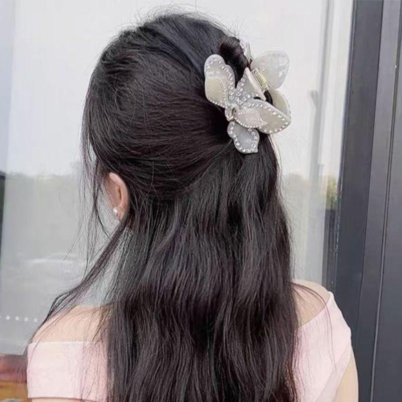 1pc New Plum Blossom Shark Clip, notch, flower ponytail clip, high-end French fairy style hair grabbing clip
1pc New Plum Blossom Shark Clip, notch, flower ponytail clip, high-end French fairy style hair grabbing clip