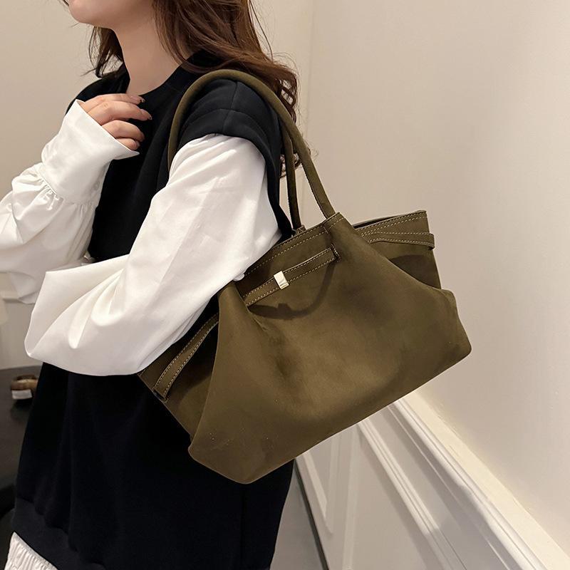 Женская большая сумка-тоут Frosted Tote Bag - Осень/Зима 2024, на одно плечо, в стиле Commuter 30*13*21*20 зелёный
Женская большая сумка-тоут Frosted Tote Bag - Осень/Зима 2024, на одно плечо, в стиле Commuter 30*13*21*20 зелёный