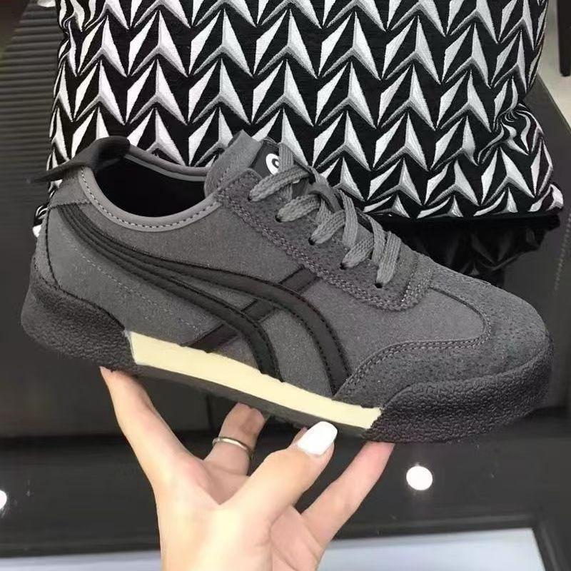 Women s autumn retro soft bottom comfortable matte leather comfortable leisure sports 40 чорний
Women s autumn retro soft bottom comfortable matte leather comfortable leisure sports 40 чорний