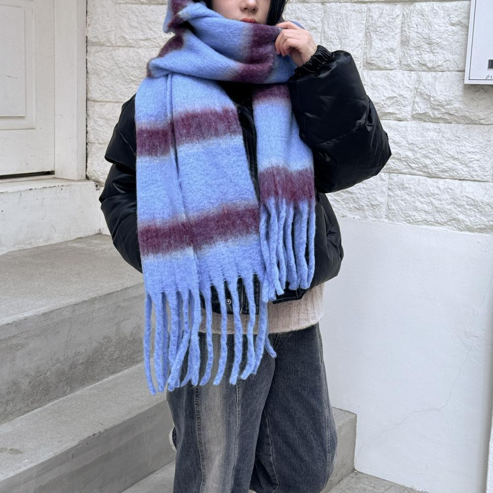 Длинная зимняя шаль-глушитель Blue City Bixi Stripe из мохера в полоску, 4 цвета
Длинная зимняя шаль-глушитель Blue City Bixi Stripe из мохера в полоску, 4 цвета