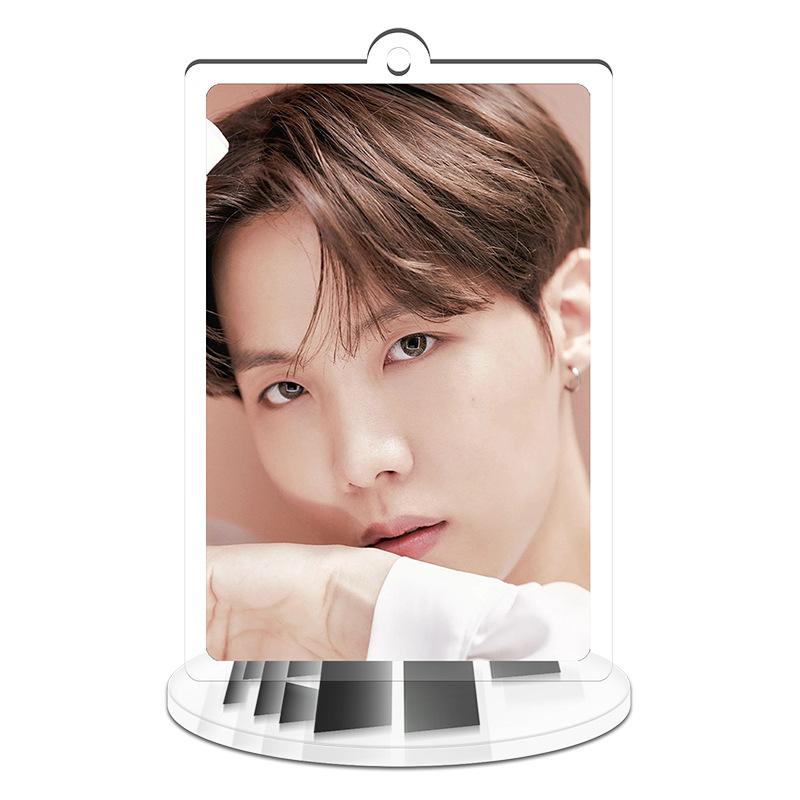 BTS Soft Tone Stand Keychain, Bangtan Boys Gentle Portrait Photo Keyring with Display Stand, Kpop ARMY Fans Collectible Desk Decor J-HOPE
BTS Soft Tone Stand Keychain, Bangtan Boys Gentle Portrait Photo Keyring with Display Stand, Kpop ARMY Fans Collectible Desk Decor J-HOPE