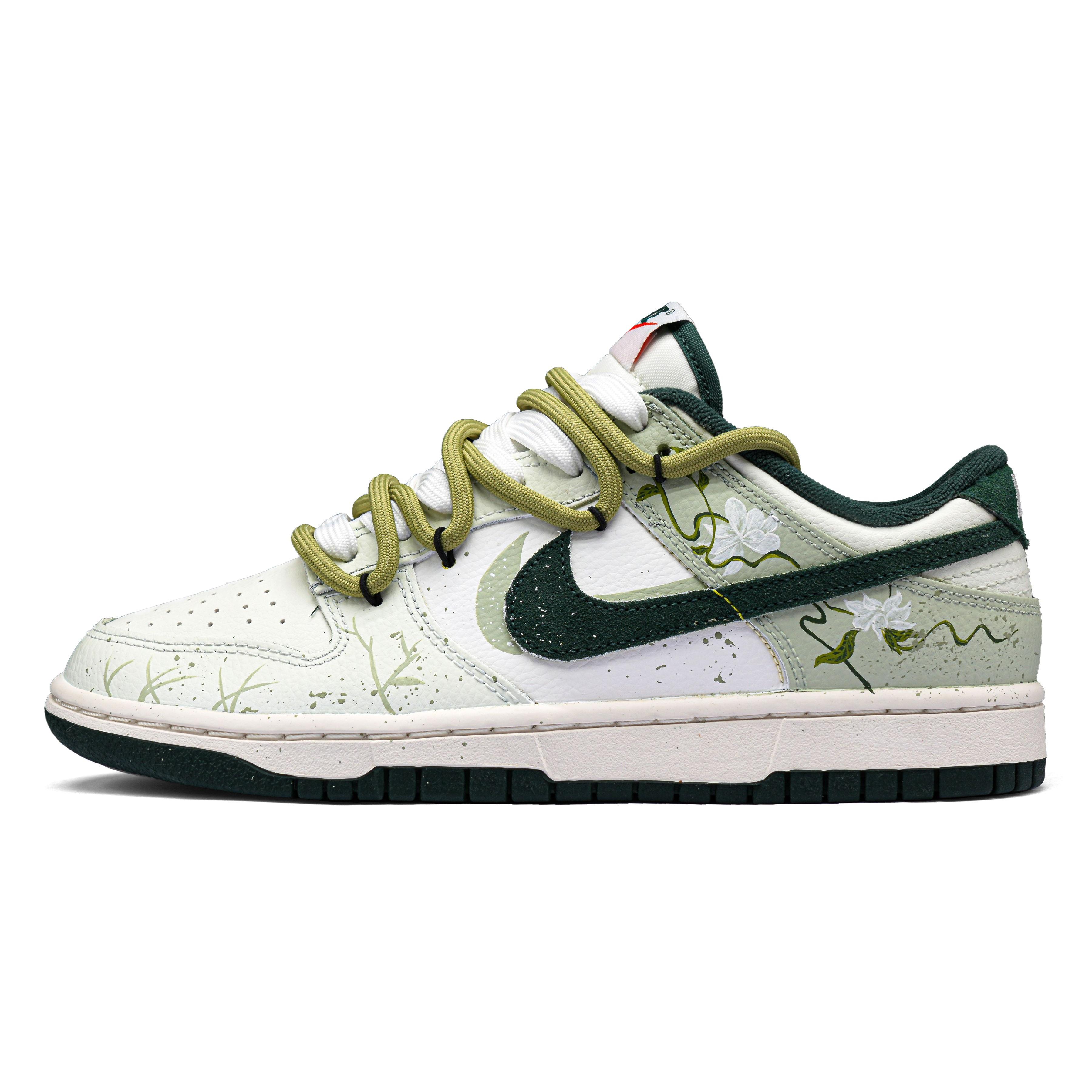 Nike Dunk Youth Without Regret Cushioning Lightweight Slip Resistant Low top Skateboard Shoes Unisex White Green FD0350-133(Team241-) 44.5
Nike Dunk Youth Without Regret Cushioning Lightweight Slip Resistant Low top Skateboard Shoes Unisex White Green FD0350-133(Team241-) 44.5