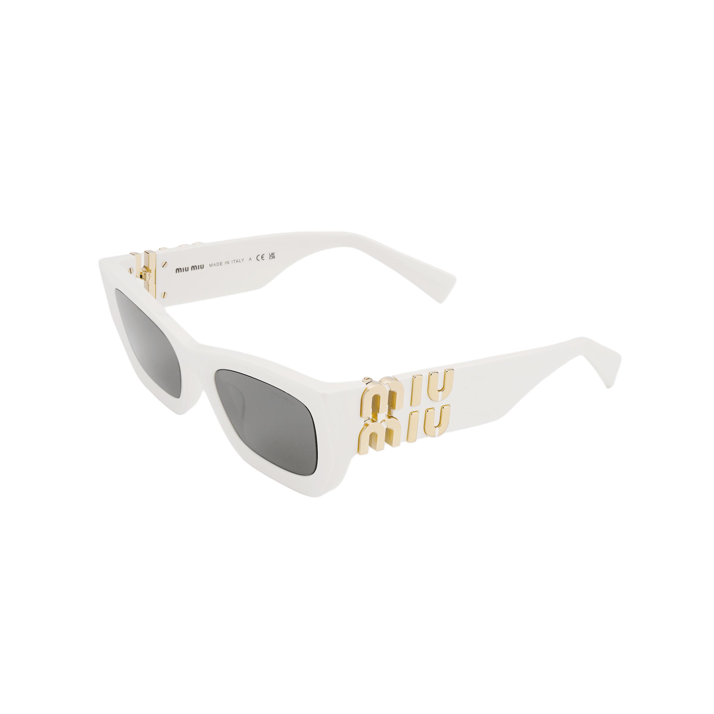 Miu Miu Side Gold Logo Cat Eye Sunglasses Women sunglasses SMU09W-E142-C-053 Eyeglass Case/Pouch+Box,53,White
Miu Miu Side Gold Logo Cat Eye Sunglasses Women sunglasses SMU09W-E142-C-053 Eyeglass Case/Pouch+Box,53,White