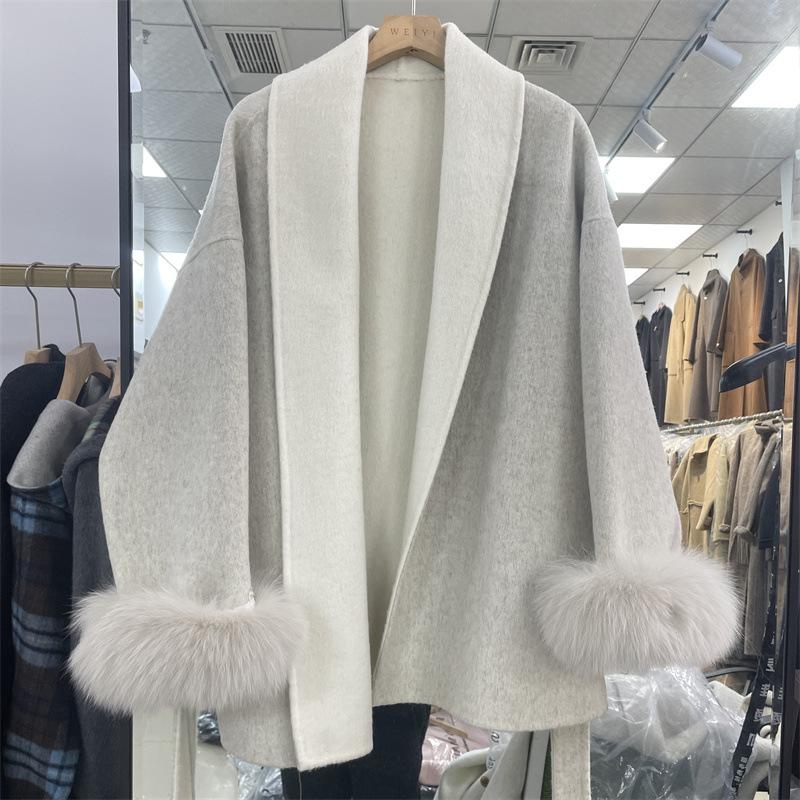 Autumn and winter double-sided woolen coat coat female simple versatile commuter celebrity design sense real fox fur coat S слонова кістка
Autumn and winter double-sided woolen coat coat female simple versatile commuter celebrity design sense real fox fur coat S слонова кістка