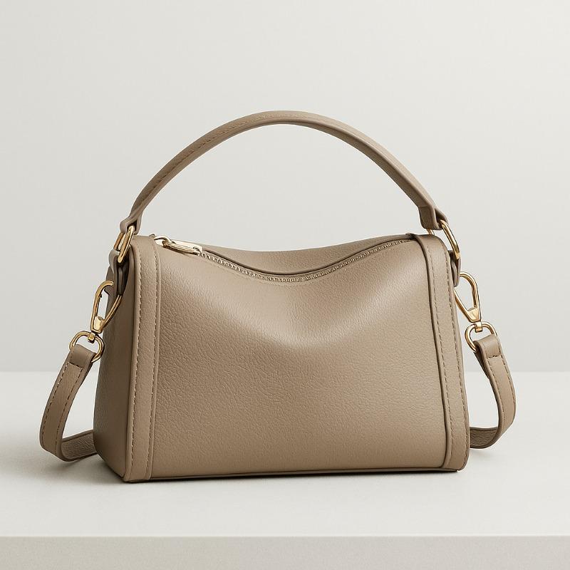 Сумка из коровьей кожи первого слоя женская новая кожаная на плечо мессенджер нишевая легкая роскошная кожаная сумка-подушка женская 25*18*10cm абрикосовый света
Сумка из коровьей кожи первого слоя женская новая кожаная на плечо мессенджер нишевая легкая роскошная кожаная сумка-подушка женская 25*18*10cm абрикосовый света