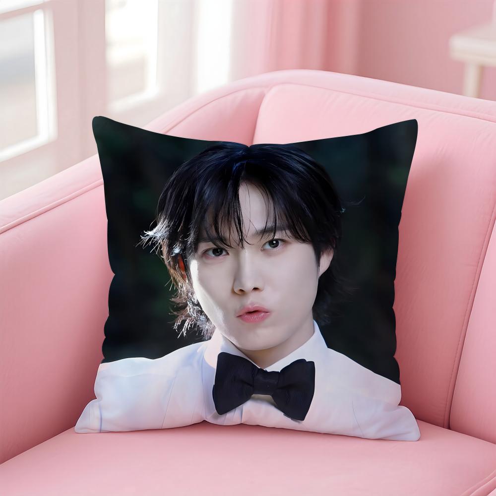 Hot Handsome Korean Actor KKim Youngdae Cushion Cover Pillowcase Short Plush Invisible zipper Room Sofa Cushion Cover 30X30cm
Hot Handsome Korean Actor KKim Youngdae Cushion Cover Pillowcase Short Plush Invisible zipper Room Sofa Cushion Cover 30X30cm