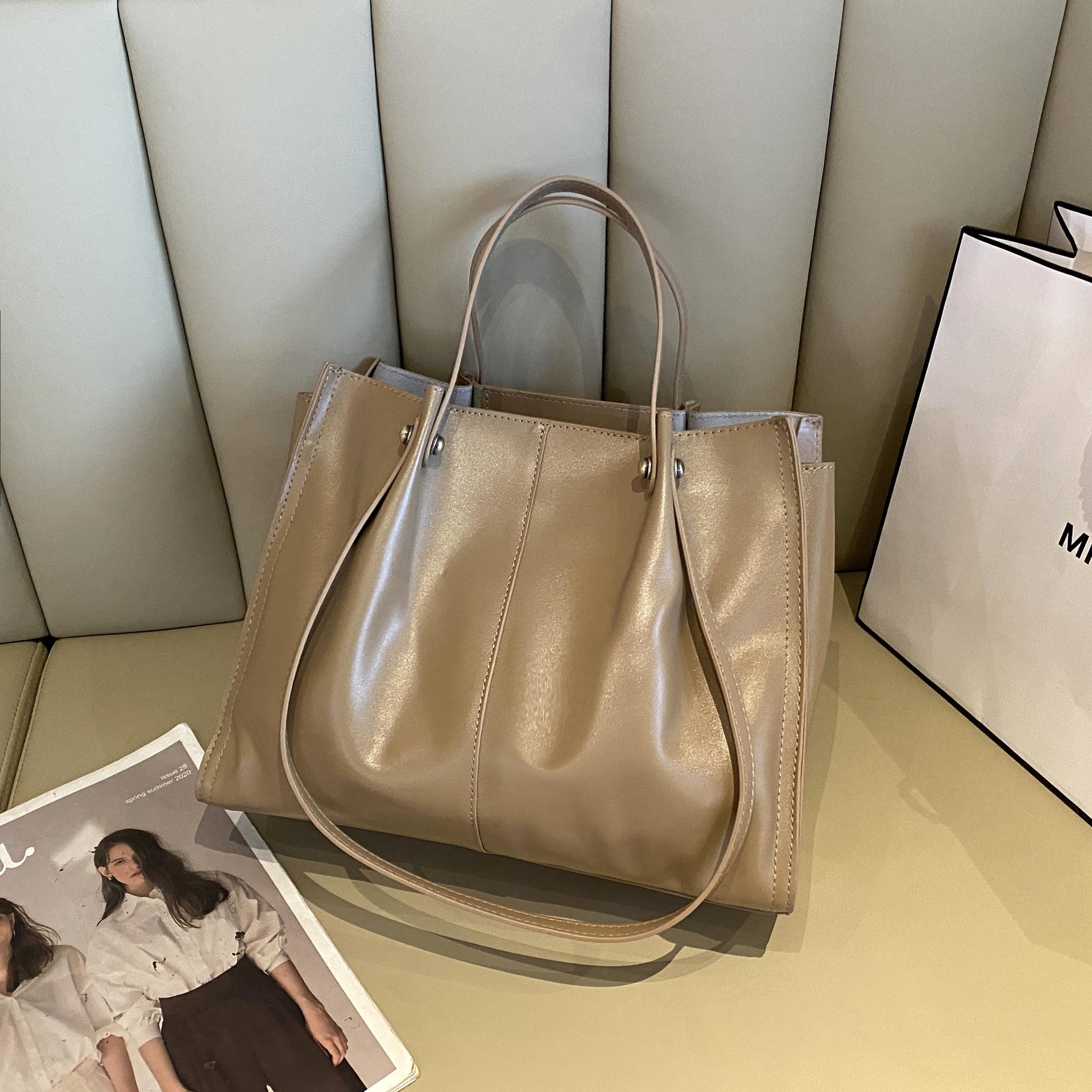 Vegetable Tanned First-Layer Cowhide Shoulder Women S Bag, Large-Capacity Messenger Tote Bag, Women S Mommy Bag, Fashionable And Simple Shopping
Vegetable Tanned First-Layer Cowhide Shoulder Women S Bag, Large-Capacity Messenger Tote Bag, Women S Mommy Bag, Fashionable And Simple Shopping