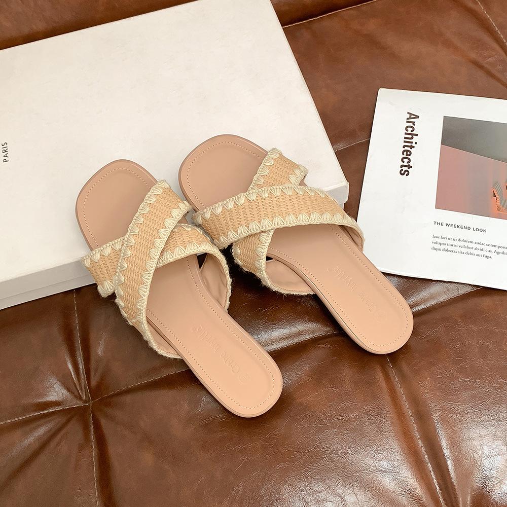 Grape mother summer new lazy wind contrasting colors versatile woven cross word with flat bottom sandals women s summer wear 40
Grape mother summer new lazy wind contrasting colors versatile woven cross word with flat bottom sandals women s summer wear 40