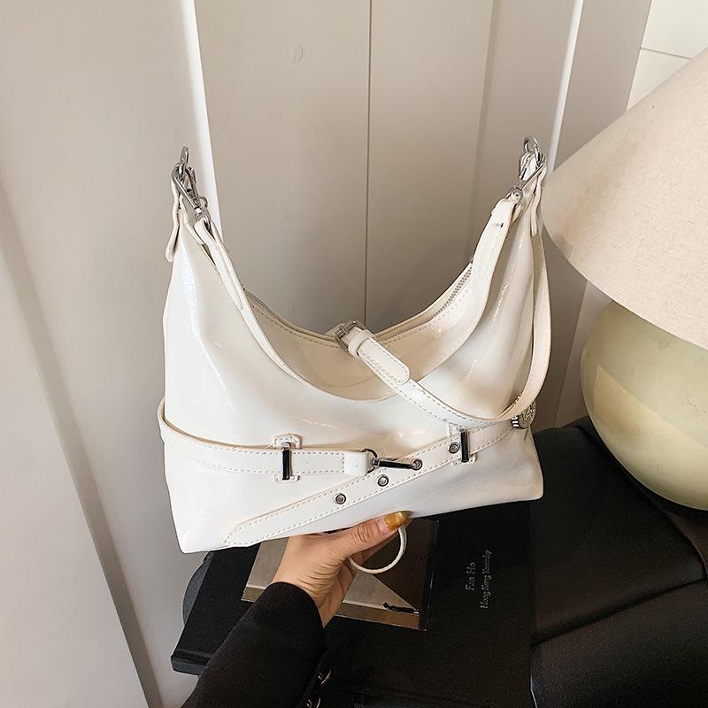 Premium texture armpit bag summer new versatile work commute daily fashion shoulder dumpling bag білий
Premium texture armpit bag summer new versatile work commute daily fashion shoulder dumpling bag білий