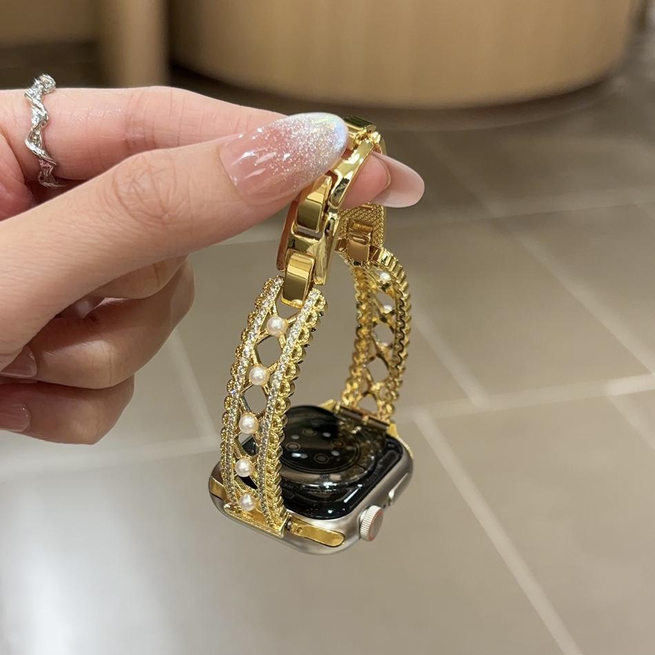 Ремешок для Apple Watch Band S11/10/9/8/7/SE/6/5/Ultra IWatch 49/46/45/44/42/41/40/38 мм Роскошный Элегантный Кружевной Жемчужный Алмазный Браслет 38 40 41(S11 10)42MM золотой
Ремешок для Apple Watch Band S11/10/9/8/7/SE/6/5/Ultra IWatch 49/46/45/44/42/41/40/38 мм Роскошный Элегантный Кружевной Жемчужный Алмазный Браслет 38 40 41(S11 10)42MM золотой