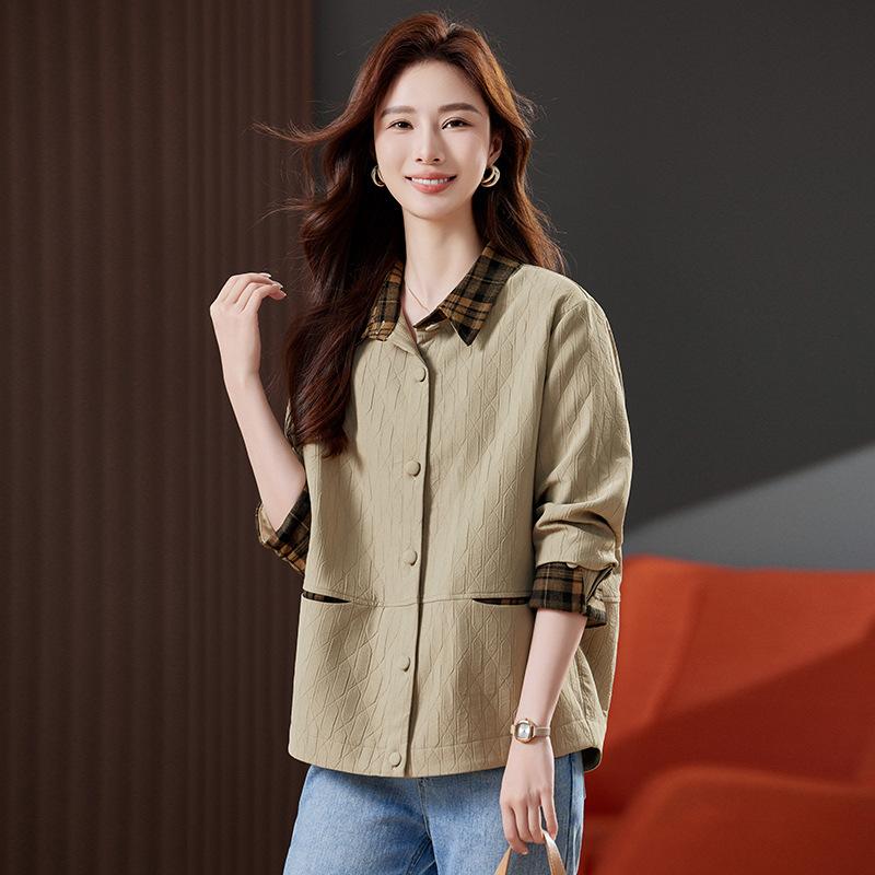 Spring and Autumn New Women s Jacket Top Fashion Casual Small Design Plaid Short Jacket M хакі
Spring and Autumn New Women s Jacket Top Fashion Casual Small Design Plaid Short Jacket M хакі