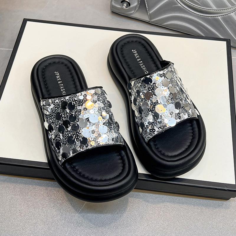 fashion 2024 Trend Bling Woman Platform Sandals Ladies Elegant Women s Shoes Flats Summer Sandals Women Designer Shoes Girls Slippers
fashion 2024 Trend Bling Woman Platform Sandals Ladies Elegant Women s Shoes Flats Summer Sandals Women Designer Shoes Girls Slippers