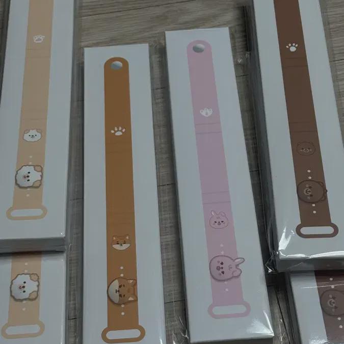 DAY6 Часы Goggycon с фиолетовым ремешком
DAY6 Часы Goggycon с фиолетовым ремешком