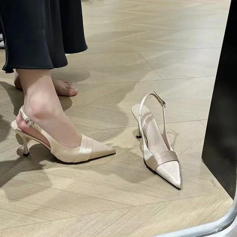 New bag head empty sandals women s high heels thin heel pointed temperament versatile single shoes women 40 шампанського
New bag head empty sandals women s high heels thin heel pointed temperament versatile single shoes women 40 шампанського