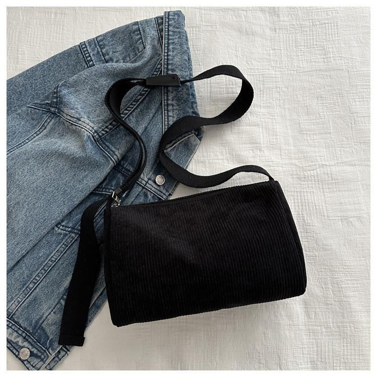 Trendy Solid Color Crossbody Bag For Women With Soft Fabric And Spacious Interior For Daily Commuting чёрный
Trendy Solid Color Crossbody Bag For Women With Soft Fabric And Spacious Interior For Daily Commuting чёрный