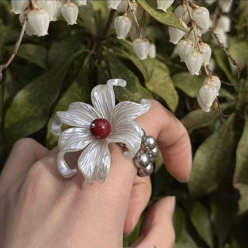 Pearl acrylic flower double-layer ring fashionable small fresh sweet index finger ring niche temperament versatile jewelry women
Pearl acrylic flower double-layer ring fashionable small fresh sweet index finger ring niche temperament versatile jewelry women
