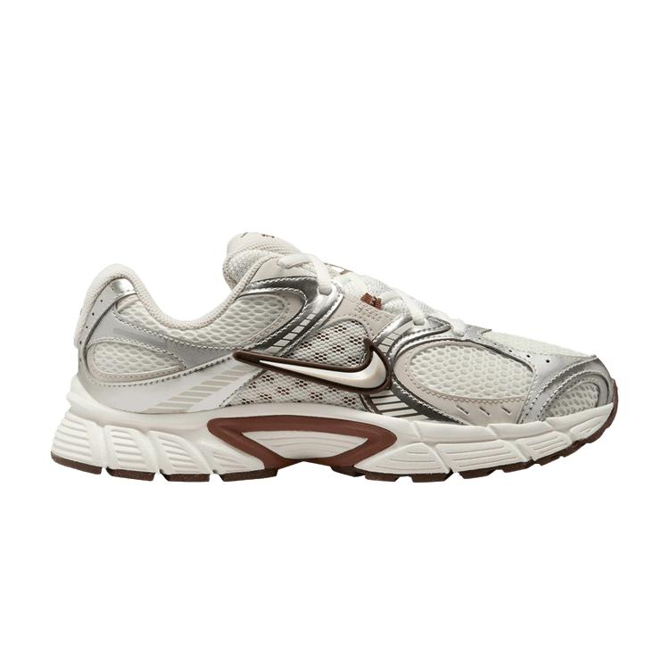 Nike V5 RNR Sail Fauna Brown Women Sneakers Cream Phantom Light-Orewood-Brown HQ7901-102 36
Nike V5 RNR Sail Fauna Brown Women Sneakers Cream Phantom Light-Orewood-Brown HQ7901-102 36