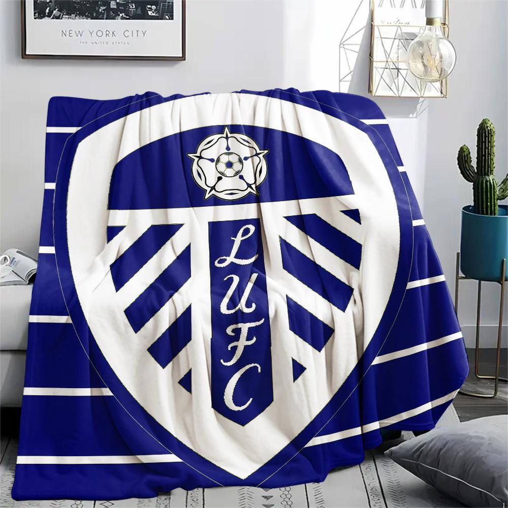 Leeds United Logo,pattern Flannel Blanket, High quality Comfortable for All Seasons, Home Decor, Warmth and Comfort, Perfect for Gifts. 130cm x 150cm
Leeds United Logo,pattern Flannel Blanket, High quality Comfortable for All Seasons, Home Decor, Warmth and Comfort, Perfect for Gifts. 130cm x 150cm