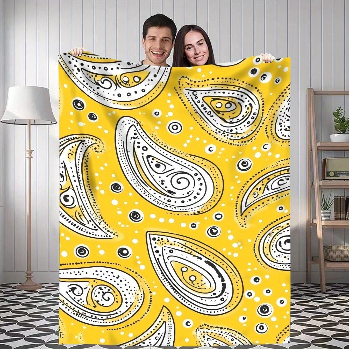 1pc Yellow pattern Digital Printed Design Pattern Blanket, All-Season Soft and Warm Throw, Ideal for Home Bedroom, School Dormit 75x90cm28x35in
1pc Yellow pattern Digital Printed Design Pattern Blanket, All-Season Soft and Warm Throw, Ideal for Home Bedroom, School Dormit 75x90cm28x35in