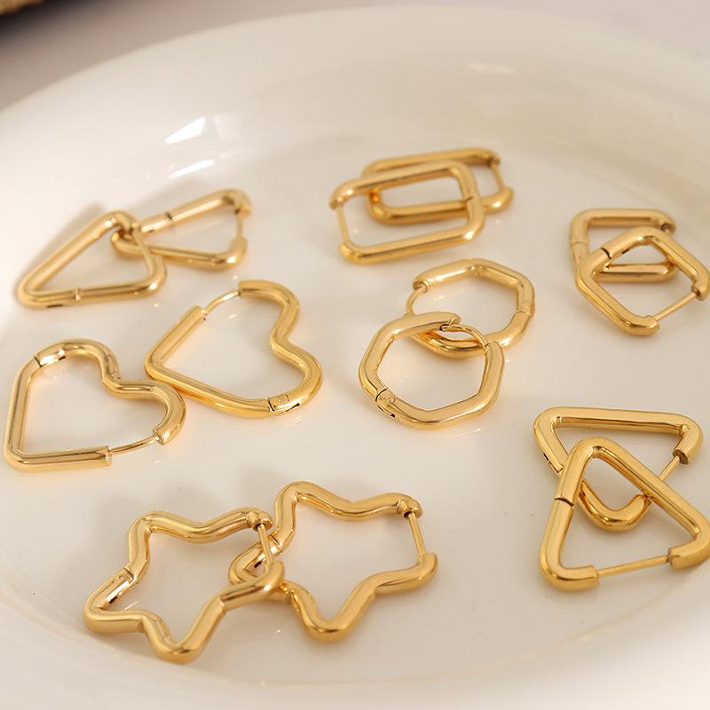 Japanese Autumn/Winter Geometric Heart Earrings: Women s 18K Gold-Plated Titanium Studs
Japanese Autumn/Winter Geometric Heart Earrings: Women s 18K Gold-Plated Titanium Studs