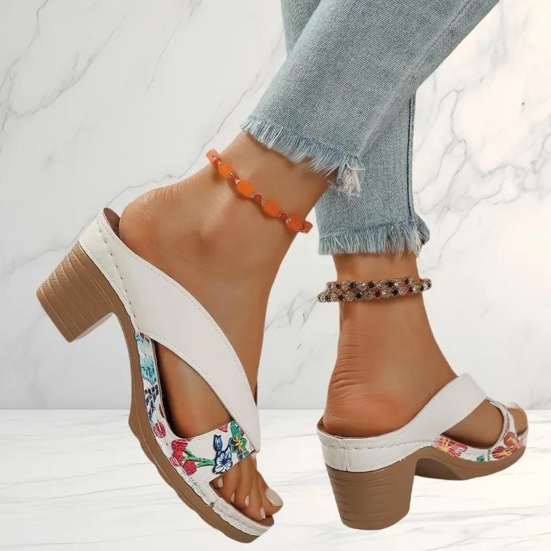 Fashion Ladies Shoes 2025 New Pinch Toe Slippers Women Fashion Color Matching Summer Outdoor Casual Flip Flops Plus Size Heeled Sandals 36
Fashion Ladies Shoes 2025 New Pinch Toe Slippers Women Fashion Color Matching Summer Outdoor Casual Flip Flops Plus Size Heeled Sandals 36