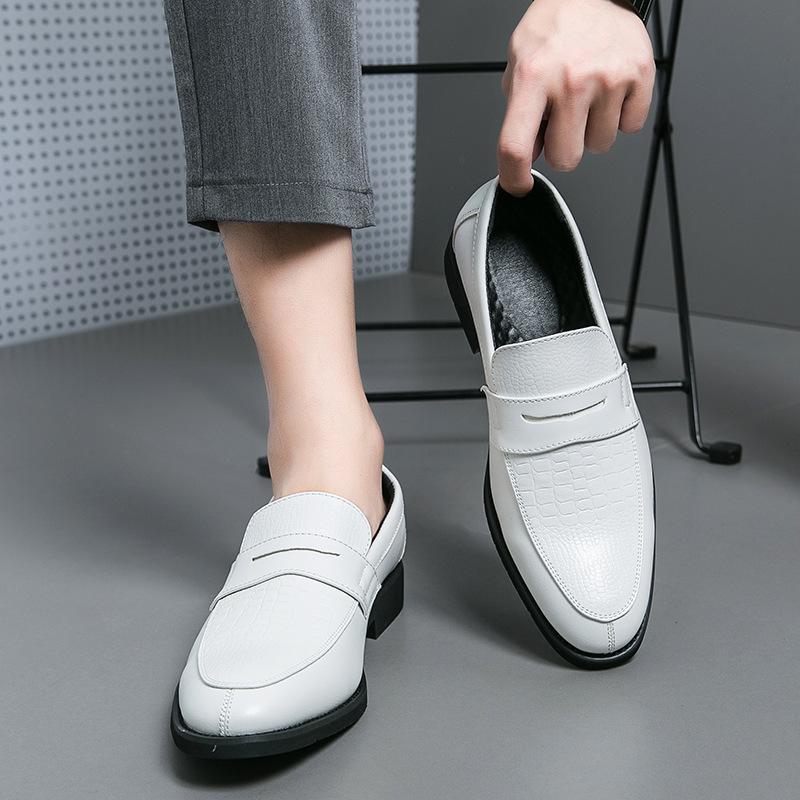 2025 spring and autumn new leather shoes men s 38-48 trend British style business dress pointed head one pedal men s leather shoes 38
2025 spring and autumn new leather shoes men s 38-48 trend British style business dress pointed head one pedal men s leather shoes 38