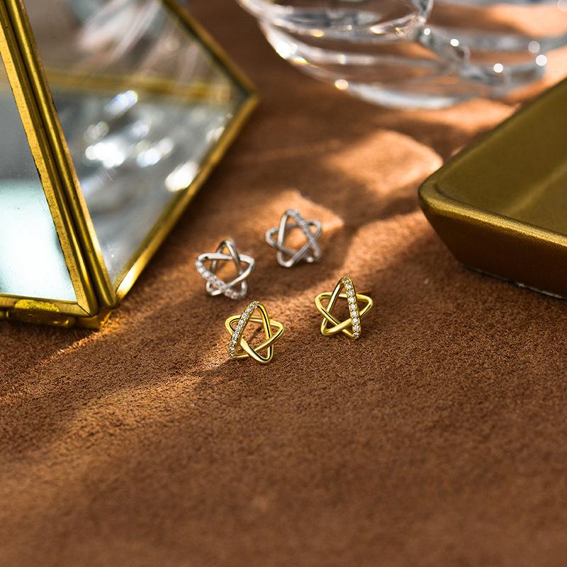 Star Earrings Inlaid with Diamonds Light Luxury High-end and Exquisite Simple Line Design New Earrings
Star Earrings Inlaid with Diamonds Light Luxury High-end and Exquisite Simple Line Design New Earrings