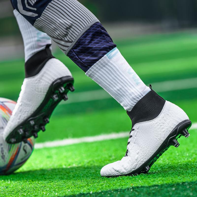 Foreign trade leather football shoes men s sports football shoes spike football training shoes indoor and outdoor sports shoes 33
Foreign trade leather football shoes men s sports football shoes spike football training shoes indoor and outdoor sports shoes 33