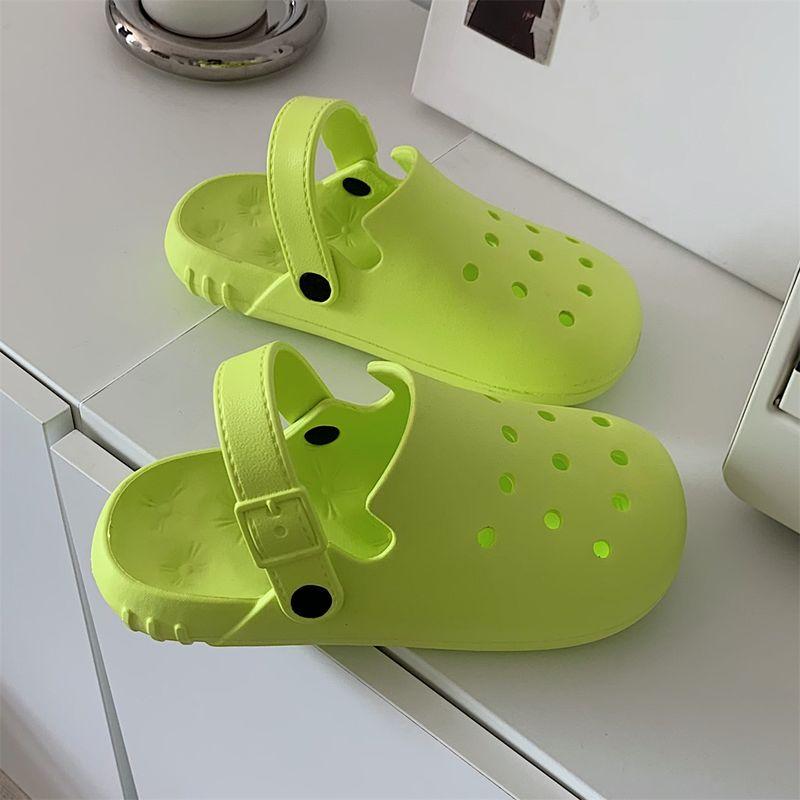 Outdoor Casual Non-Slip Comfortable Soft Bottom Closed Toe Slippers Baby Boy and Girl Summer Cute Personality Briquette Matching Hole Shoes No flower deduction fluorescent green 36-37
Outdoor Casual Non-Slip Comfortable Soft Bottom Closed Toe Slippers Baby Boy and Girl Summer Cute Personality Briquette Matching Hole Shoes No flower deduction fluorescent green 36-37