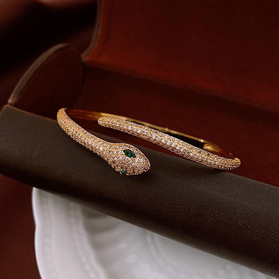 18k Real Gold Electroplated Zircon Serpentine Opening Bracelet Light Luxury High-end Bracelet Niche Temperament Jewelry Women
18k Real Gold Electroplated Zircon Serpentine Opening Bracelet Light Luxury High-end Bracelet Niche Temperament Jewelry Women