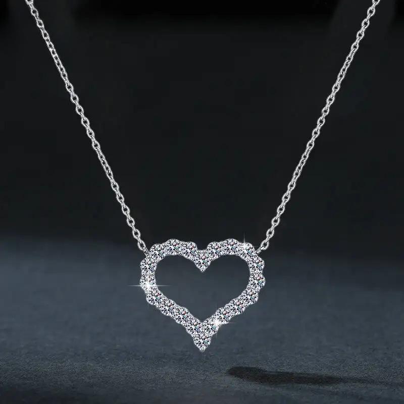 Moissanite Necklace for Women 925 Sterling Silver Heart Pendant Necklace Collarbone Chain Luxury Jewelry Gift
Moissanite Necklace for Women 925 Sterling Silver Heart Pendant Necklace Collarbone Chain Luxury Jewelry Gift
