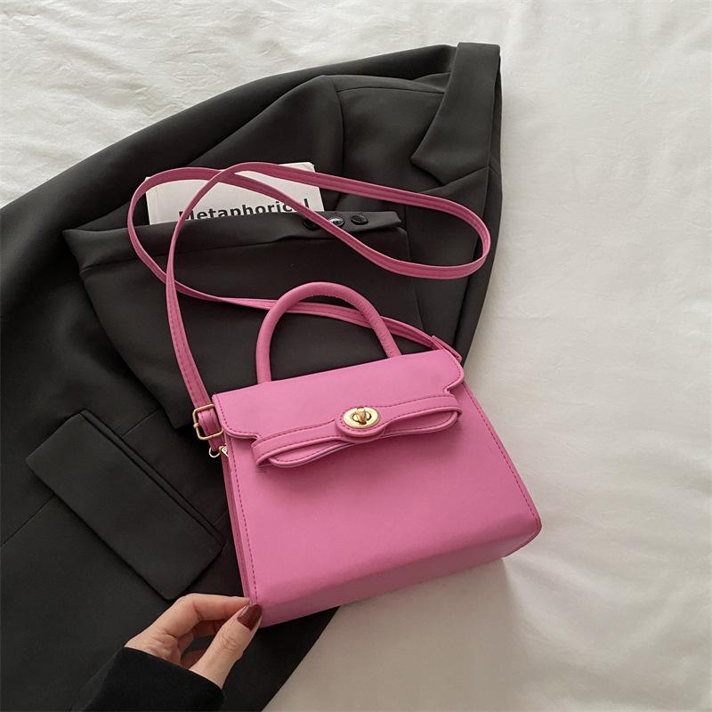 Модная портативная маленькая квадратная сумка 2025 весна новый тренд универсальная сумка через плечо высокая ценность повседневная сумка-мессенджер
Модная портативная маленькая квадратная сумка 2025 весна новый тренд универсальная сумка через плечо высокая ценность повседневная сумка-мессенджер