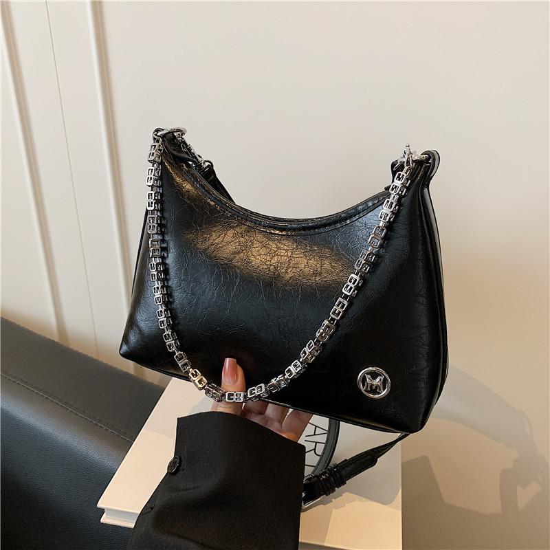 Large capacity senior sense of modeling soft and durable fashion exquisite new light luxury commuter slanting cross shoulder handheld bucket bag чёрный
Large capacity senior sense of modeling soft and durable fashion exquisite new light luxury commuter slanting cross shoulder handheld bucket bag чёрный