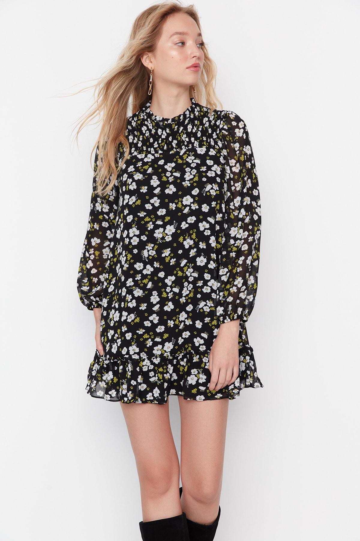 Платье - Черное - Прямое
Платье - Черное - Прямое